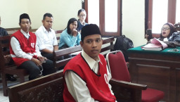 Pengedar Narkoba Petemon Timur Jalani Sidang.