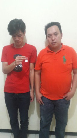 Simpan Sabu di Kamar Hotel, 2 Pria Ini di Grebek Polisi.