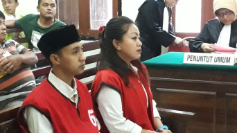 Roni BD 2kg Sabu Tewas Tertembak, Istri dan Adik Iparnya Jalani Sidang.