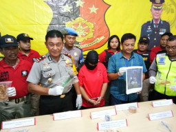 Berdalih Cemburu, Istri Ini Pukul Suami Pakai Palu Hingga Tewas.