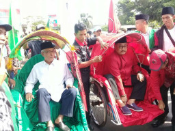 Di Pilbup Bondowoso, Sejumlah Wartawan dan Mahasiswa Lirik Pasangan Salwa-Irwan