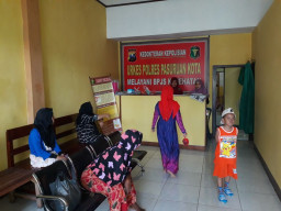 Murah Menyehatkan, Klinik Polresta Pasuruan Diminati Masyarakat Umum.
