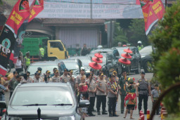 Kapolri Tinjau Pusdik Brimob Watukosek.