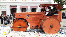Kapolrestabes Surabaya, Akan Tindak Cafe Penjual Miras Oplosan.