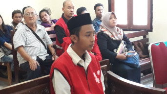 Terancam Pasal 112, Arek Sampang Tundukan Kepala.