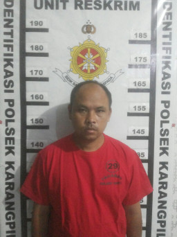 Terlibat Perdagangan Sabu, Dwi di Bui Polsek Karangpilang.