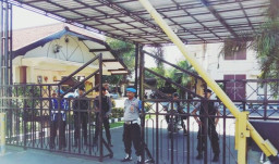 Pasca Bom Bunuh Diri di 3 Gereja Surabaya, Polres Banyuwangi Tingkatkan Pengamanan.