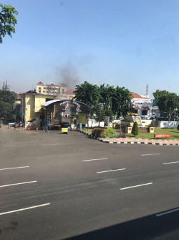 Akibat Ledakan Bom Bunuh Diri di Mapolrestabes Surabaya, 4 Anggota dan 6 Warga Sipil Terluka. 