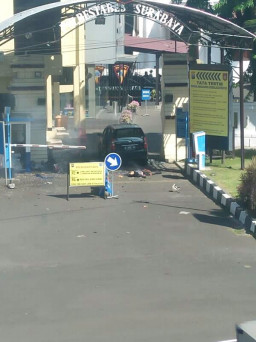 Terkait Teror Bom, Polda Jatim Tangkap 13 Terduga Teroris, 4 Diantaranya Ditembak Mati.