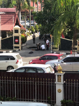 Gerombolan Terduga Teroris, 1 Berpakaian Ala Ninja Serang Mapolda Riau.