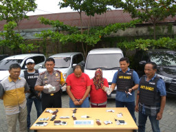 Polsek Karangpilang, Ungkap Penggelapan Mobil Rental.