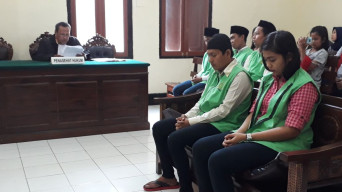Sepasang Kekasih Ini Setia Hingga ke Jeruji Besi.