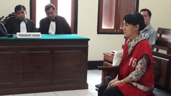 Lenny Terdakwa Penipuan dan Penggelapan, di Tuntut 6 Bulan Oleh JPU.