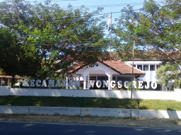 Camat Wongsorejo Berang, Minta 12 Kades Selesaikan IDM.