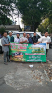 Alumni SMK Untung Suropati Tahun 2000, Berbagi Takjil di Jl. Pahlawan Pasuruan.