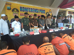 Operasi Pekat 2018, Polres Bondowoso Musnahkan Ratusan Miras