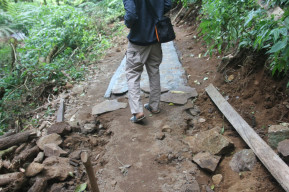PPTK Tak Mau Sebut Rekanan, Proyek Jalan Menuju Tancak Kembar Terkesan Siluman dan  Asal-Asalan.