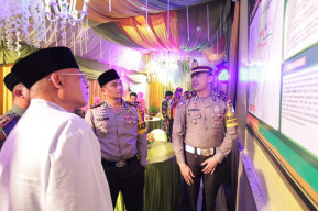 Kapolres Malang Pimpin Apel dan Patroli Pengamanan Lebaran.