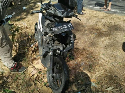 Tewas di Tempat, Pengendara Sepeda Motor Tertimpa Pohon Tumbang di Lintasan Wisata Baluran.