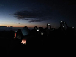 Pasca Yadya Kasada, Pananjakan Masih di Padati Pengunjung.