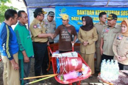 Dirjen Kemensos Bantu Korban Banjir Banyuwangi, 15 Juta Per Rumah.