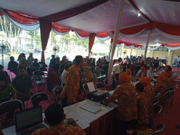 Polresta Pasuruan Kirim 10 Peserta Operasi Katarak Gratis, Ke RS. Bhayangkara Polda Jatim.