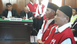 2 Budak Narkoba Ini Dengarkan Kesaksian Penangkap, Dipersidangan.