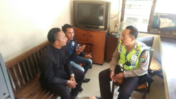 Masuk Gedung Dewan Tarik Motor, 2 Debt Colektor Diamankan Polisi.