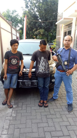 Pencuri Burung Bermobil di Ringkus Polisi.