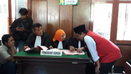 BD 11 Poket Sabu, Hanya di Tuntut 7 Tahun.