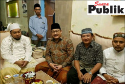 KHR. Azaim Ibrahimy Himbau Para Politisi dan Partai Pendukung Tak Bebani Pemerintahan Sabar.