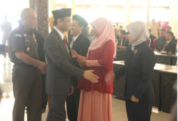 Bupati Bondowoso Lantik Personil BUMD Bogem.