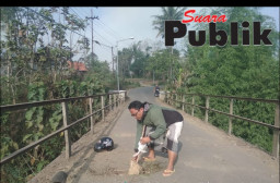 Warga Minta, Jembatan Penghubung Desa Tegal Ampel-Pejaten, Segera Diperbaiki.