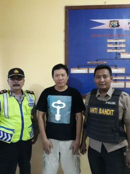 Gelapkan Uang Kaos Seragam, Pria Paruh Bayah Ini Dijebloskan Kedalam Penjara.