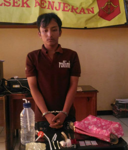 Kedapatan Bawa Sabu, Warga Sidotopo di Tangkap Polsek Kenjeran.