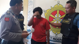 Polsek Pakal Ringkus Perampas HP Suporter Bola.