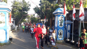 Sambut HUT RI ke 73, Kartar Dukuh Bungkal Gelar Jalan Sehat.