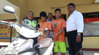 Rampas HP Mahasiswa, 2 Pelaku Jambret Bonyok di Massa.