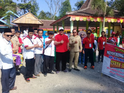 Ratusan Peserta Gerak Jalan Puja, di Lepas Oleh Wakil Bupati Terpilih Bondowoso.
