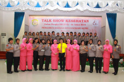 Gelar Talk Show HKGB ke 66, Bhayangkari Kepri Undang dr. Boyke