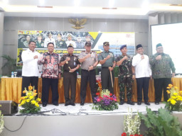 Undang Jajaran Samping, Kapolda Jatim Rakor Operasi Mantab Brata 2019