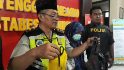 Buang Jasad Bayi Hasil Hubungan Gelap, Suci Masuk Tahanan Polsek Tenggilis.