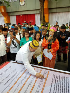 Usai Keliling Jatim Pantau Ekonomi, La Nyalla Akan Majukan UMKM. 