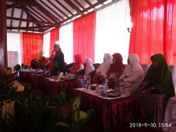 JMI Besutan Istri Wabup, Gelar Pengajian Perdana di Wisma Wabup.