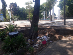 Taman Kota Pasuruan Kumuh Dan Jadi Ajang Pacaran.