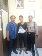 Terekam CCTV Saat Ngutil, Iwan Dibekuk Polisi.