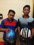 Curi Helm di Mall, 2 Pemuda Ini di Tangkap Satpam.