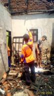 Sebuah Rumah Toko Ruko di Desa Kettawon, Ludes di Lalap Sijago Merah