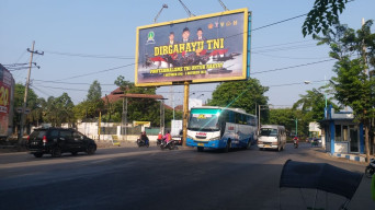 Lampu TL Gedung Wolu Mati, Akibatnya, Lalu Lintas Semrawut.