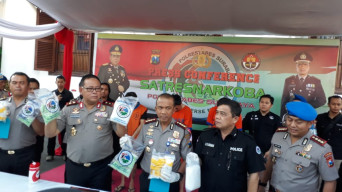 Pemilik 2,2 Kg Sabu dan 4.115 Ekstasi, Disergab Satreskoba Polrestabes Surabaya.